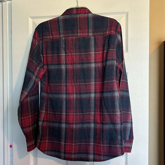 Weatherproof men’s red and blue flannel button down shirt size medium - Picture 6 of 8